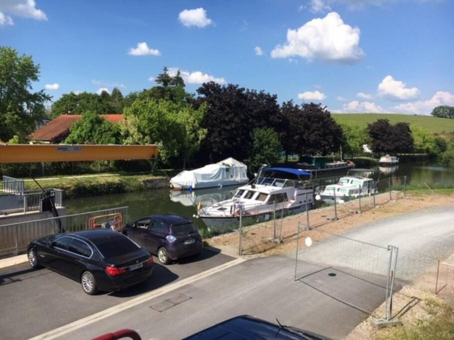 Le Depot Appartement Du Canal 80M2 A Champvert Eksteriør billede