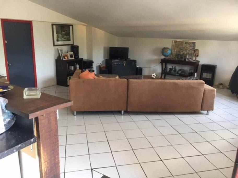 Le Depot Appartement Du Canal 80M2 A Champvert Eksteriør billede